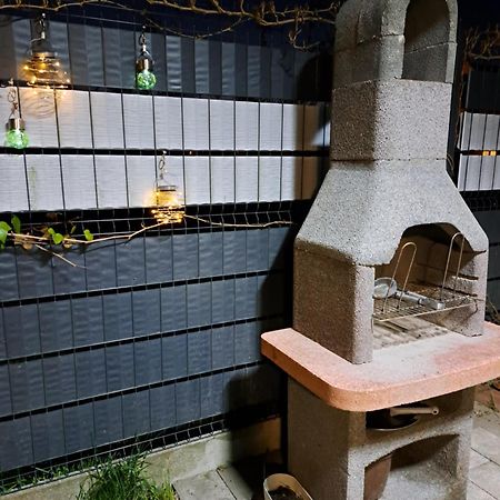 Maly Apartamencik Teo レバル エクステリア 写真