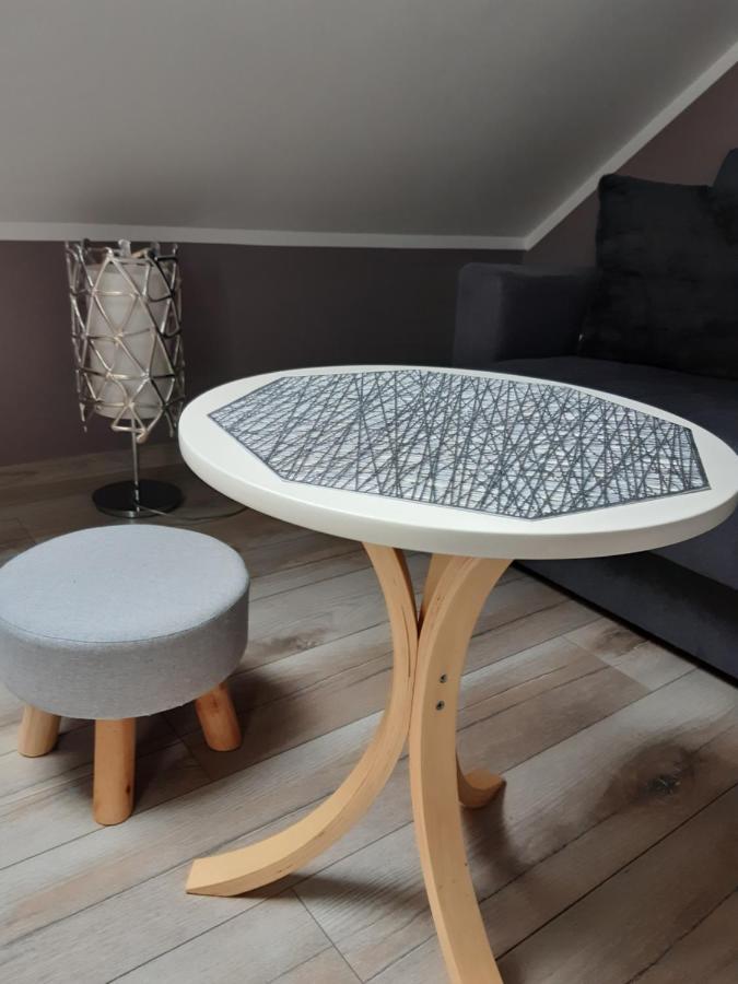Maly Apartamencik Teo レバル エクステリア 写真