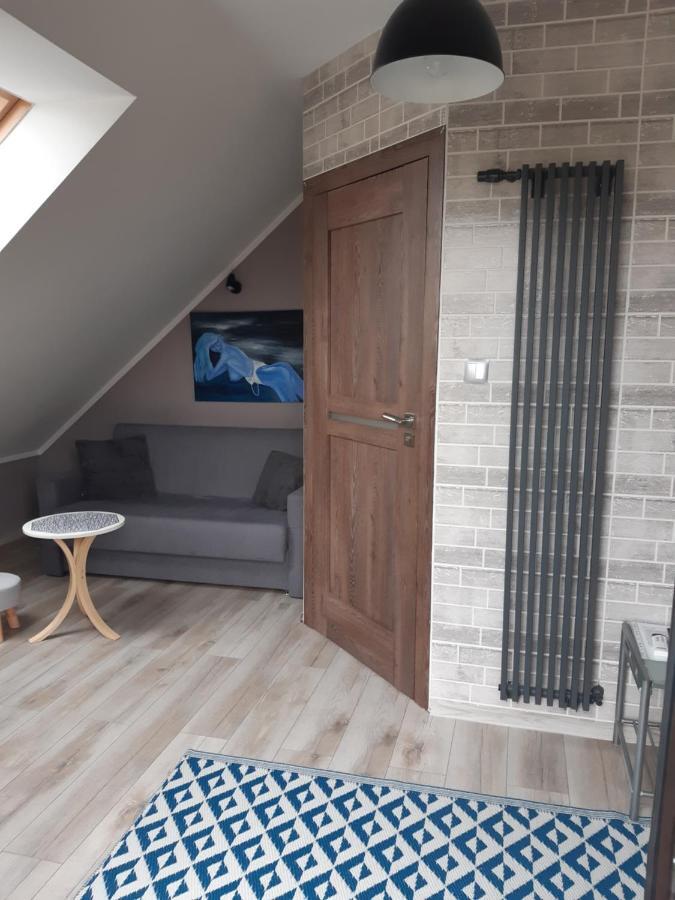 Maly Apartamencik Teo レバル エクステリア 写真